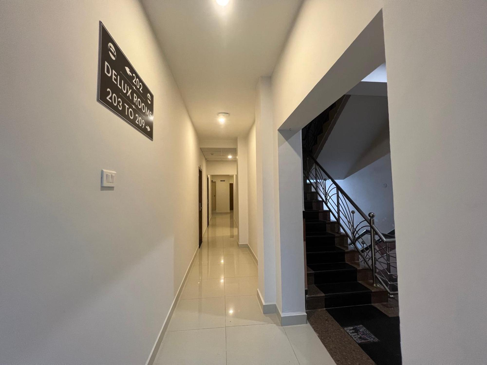 Le Hotel Host Tiruchirappalli Exterior photo